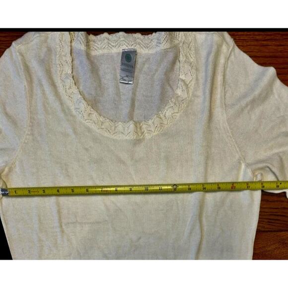 Aventura Lightweight Knit Top Sz M Ivory Cream Crochet Neck & Wrist Detail NEW - Picture 7 of 9